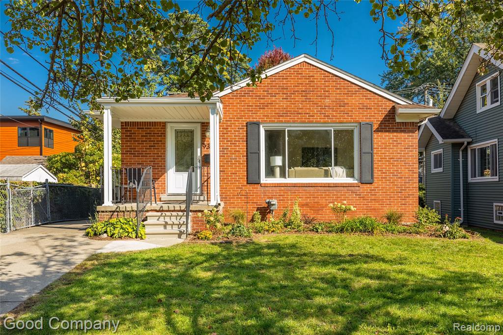 938 Edgewood Drive — photo