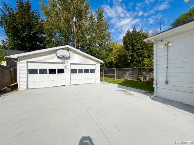 2840 Miller Road, Flint, MI 48503 — photo 3