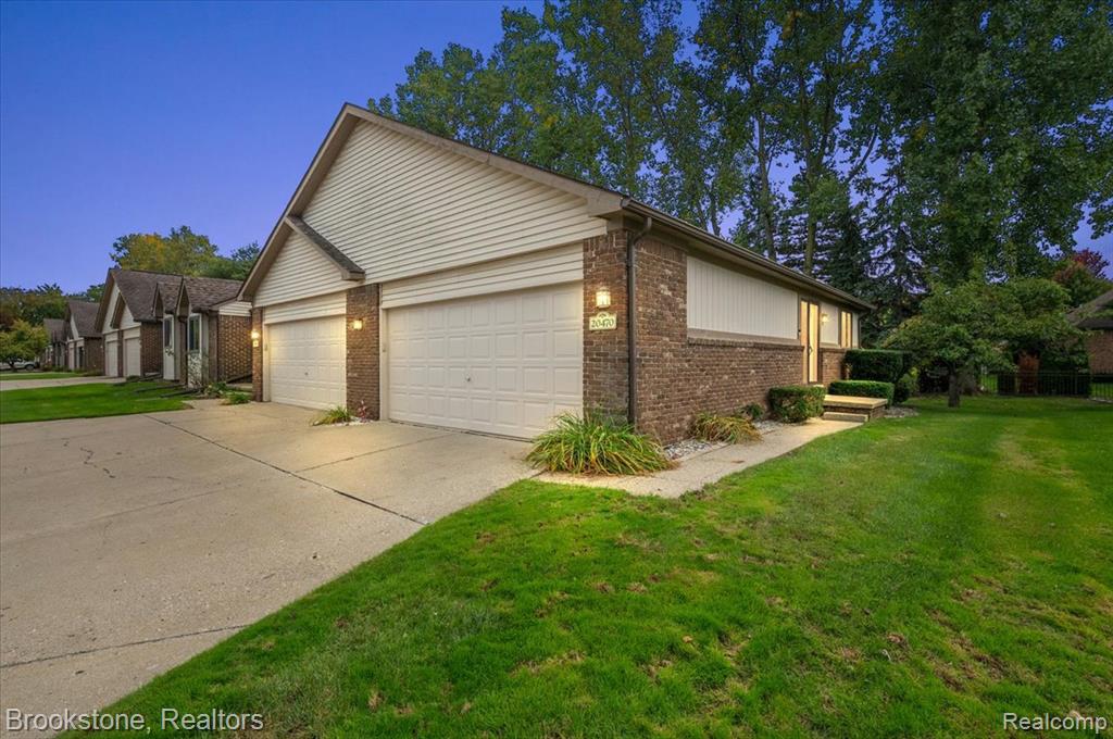 20470 Longwood Drive — photo