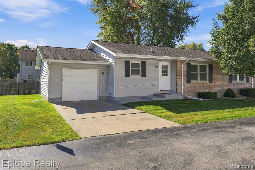 103 Joan Court — photo