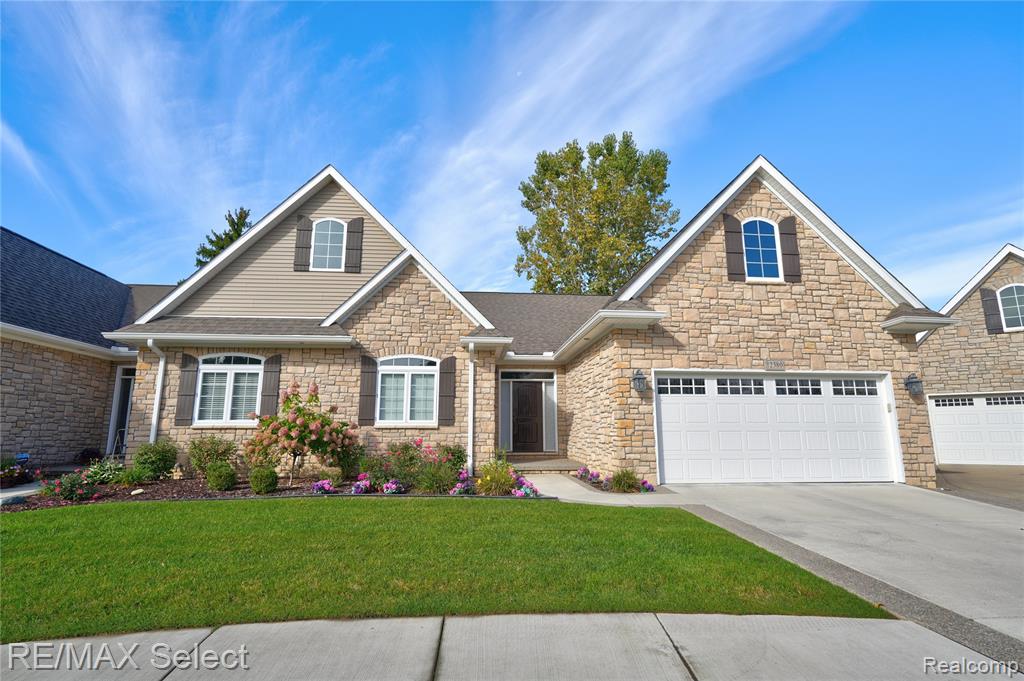 12380 Worthington Court — photo