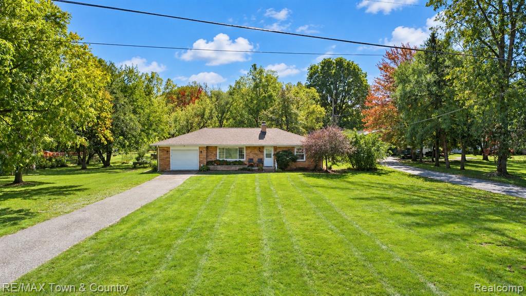 6133 Miller Road — photo
