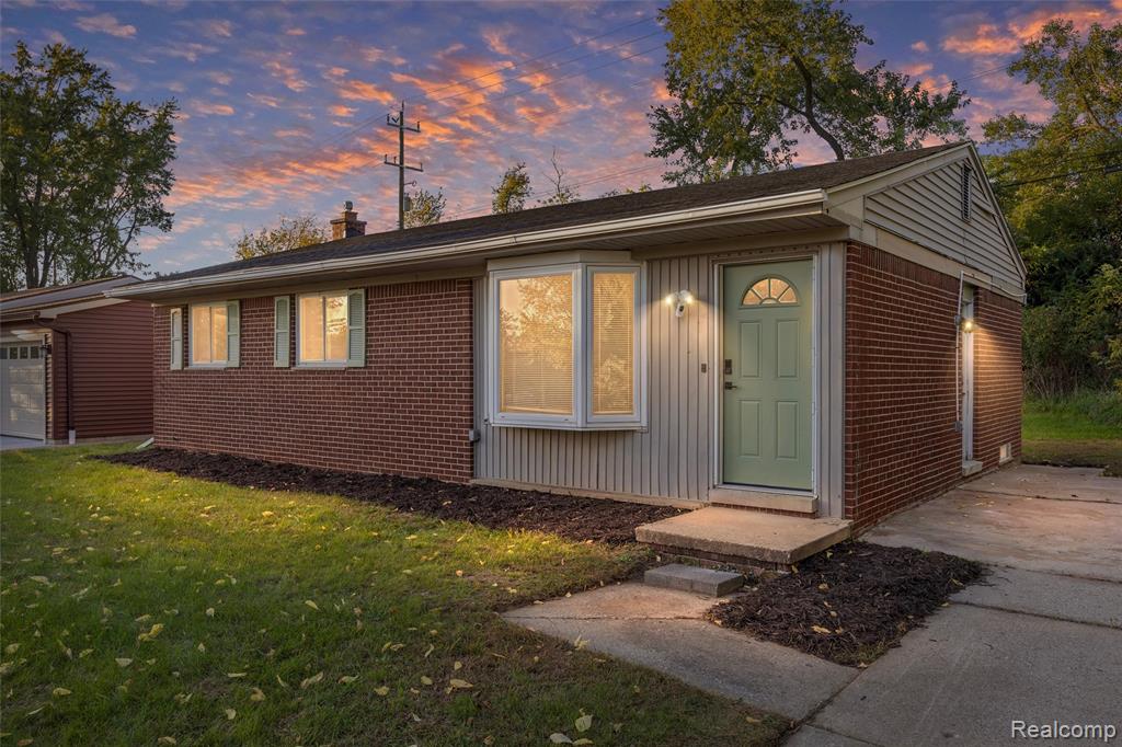 619 Skydale Drive — photo