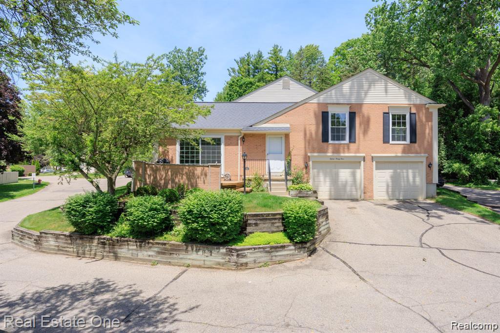 1534 Hidden Valley Lane — photo