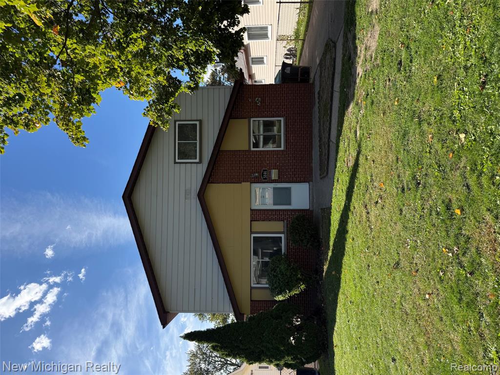 5846 Jackson Street — photo
