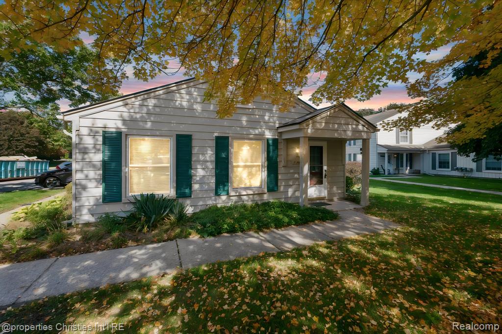 2631 Thornbrier Court — photo