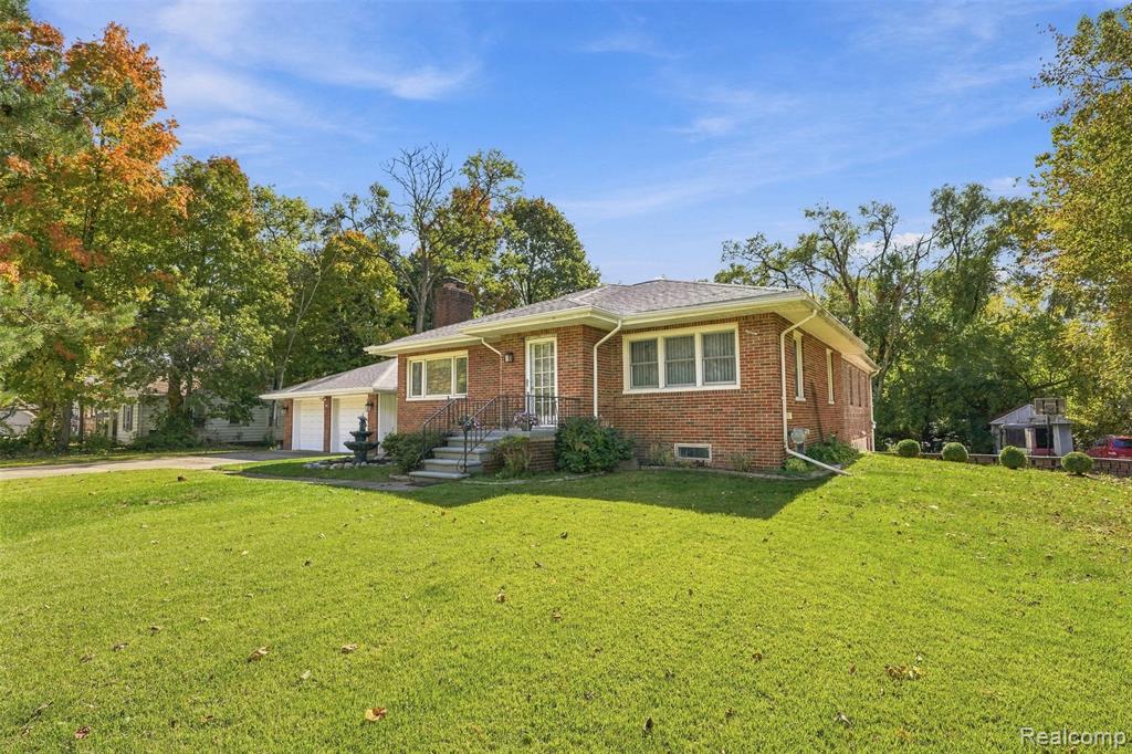 804 E Avon Road, Rochester Hills, MI 48307 — photo 3