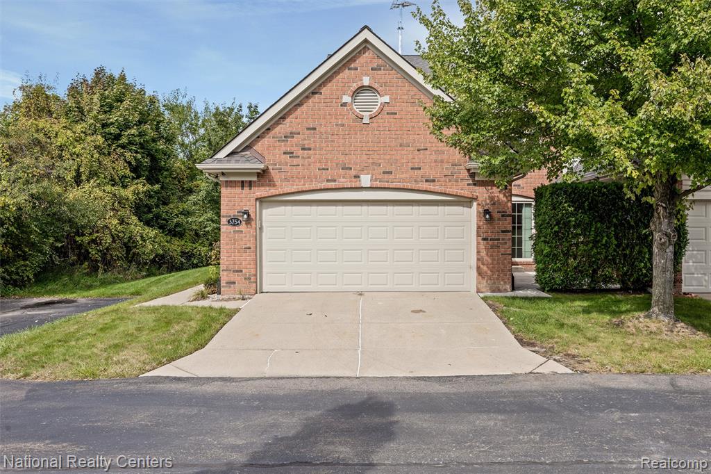 3754 Knightbridge Circle — photo