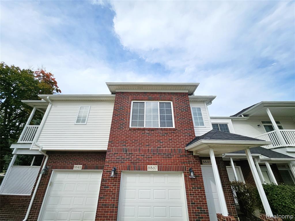 5537 Acorn Lane — photo