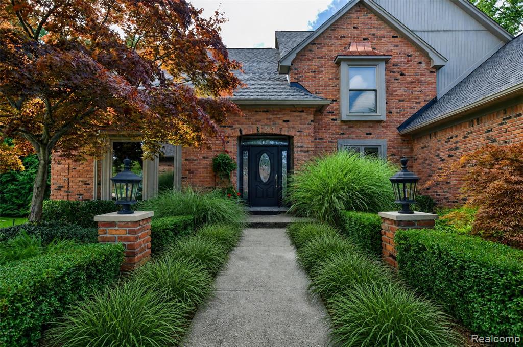 3705 Summit Ridge Drive, Rochester Hills, MI 48306 — photo 3
