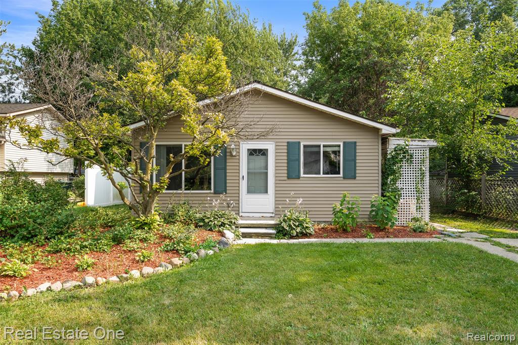 718 Miller Road — photo
