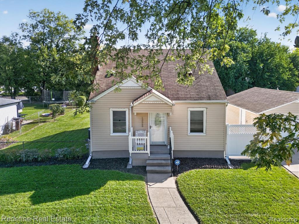13249 Longtin Street — photo
