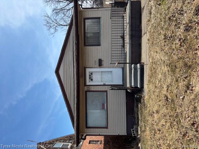 11717 W Outer Drive — photo
