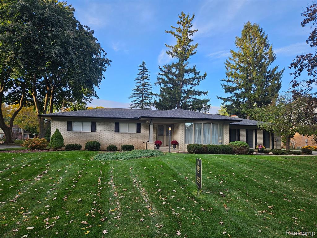 6701 Yarborough Drive — photo