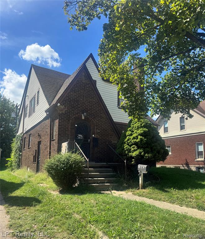 88 Elm Street — photo