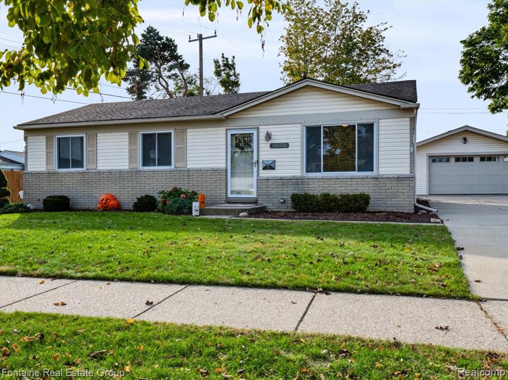 38321 Mason Street — photo