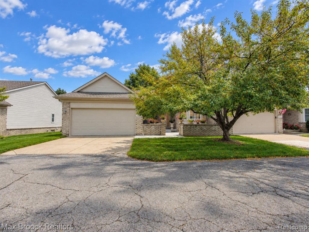 41205 Chancellor Court — photo