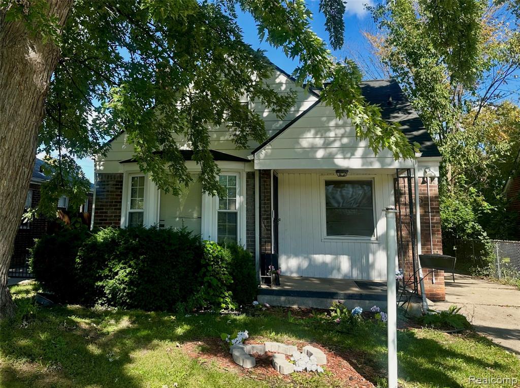 16293 Edmore Drive — photo
