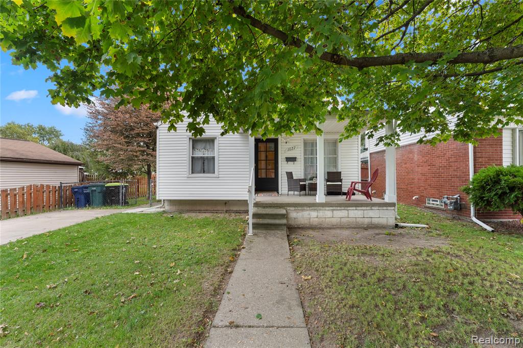 1627 Ferris Avenue — photo