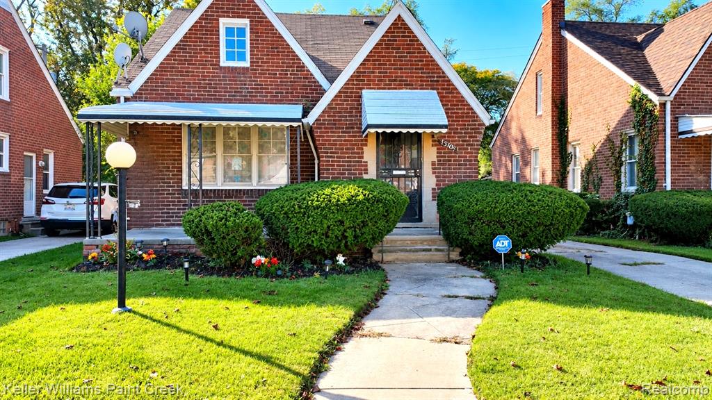 15105 Heyden Street — photo