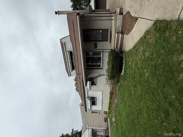 28450 Herbert Street — photo