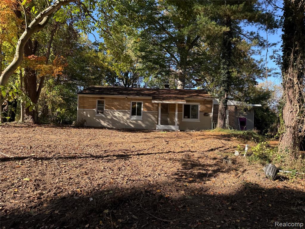 9736 Log Cabin Trail — photo