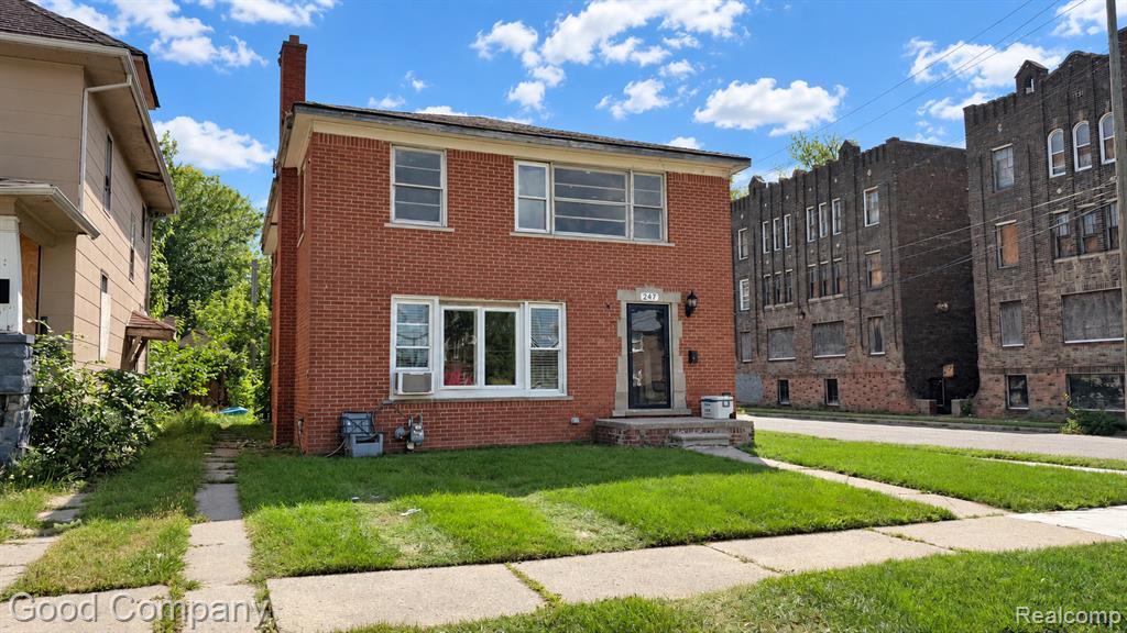 247 W Savannah Street — photo