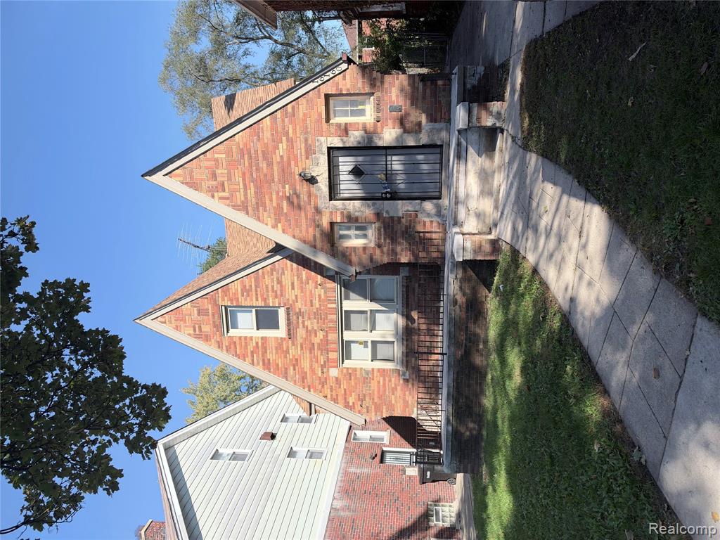 16160 Parkside Street — photo