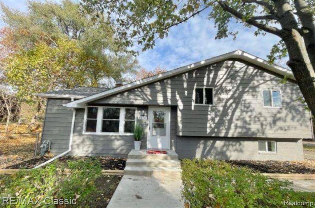 5610 S Aylesbury Drive — photo