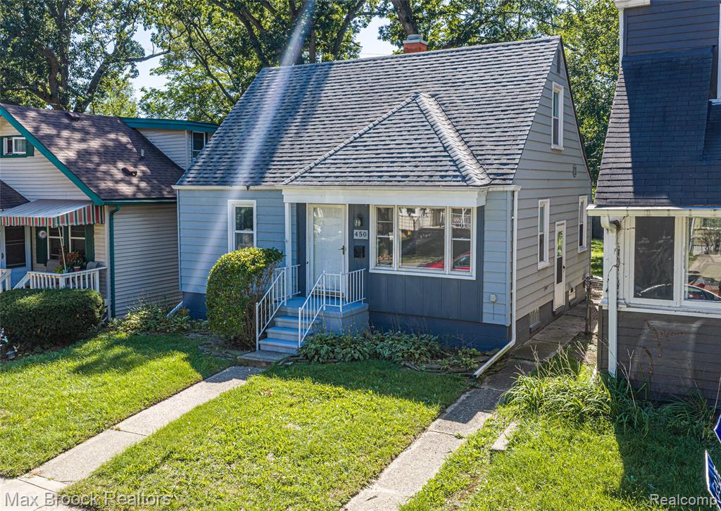 450 E Maplehurst Street — photo