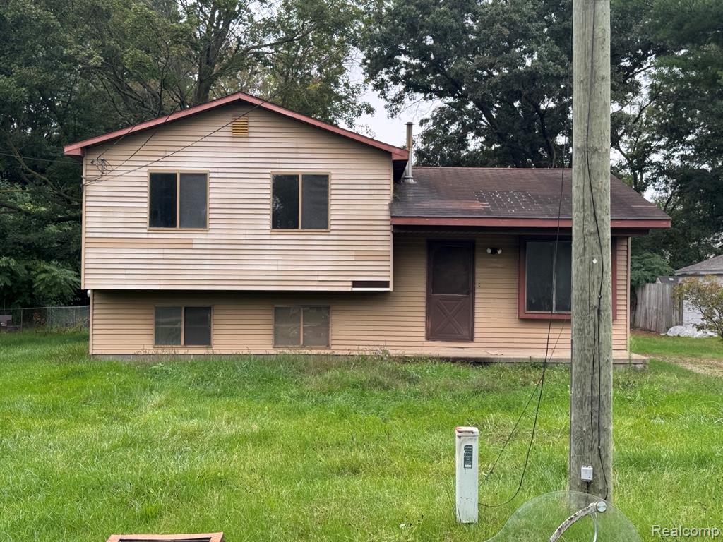 5705 Lake Grove Drive — photo