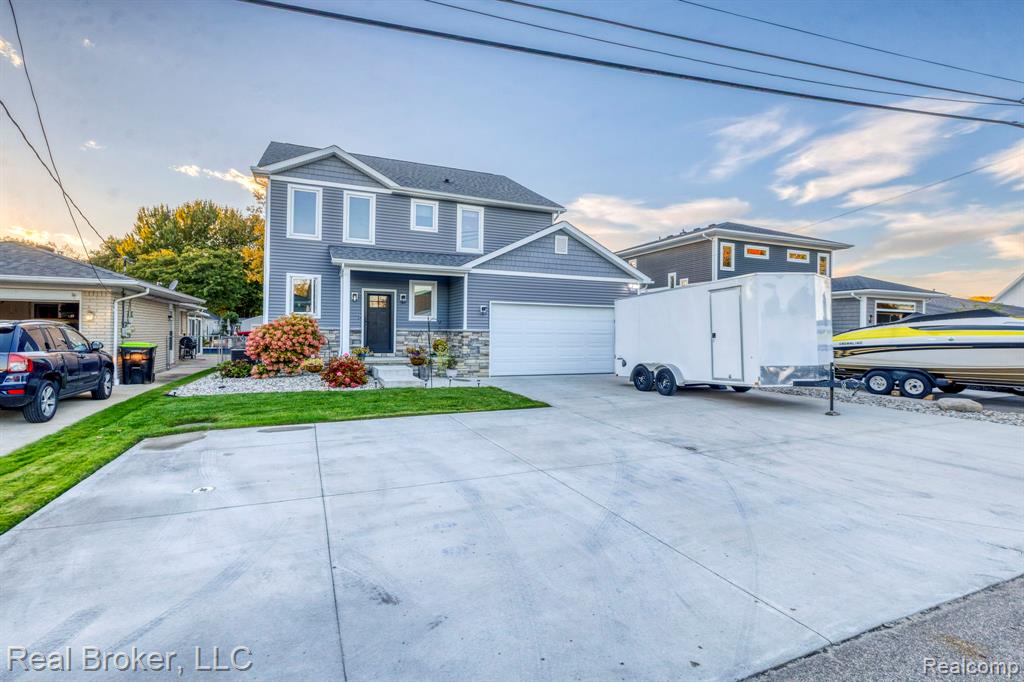 46059 Edgewater Drive — photo