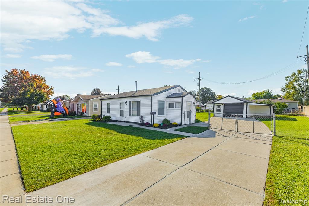 7166 Pardee Road — photo