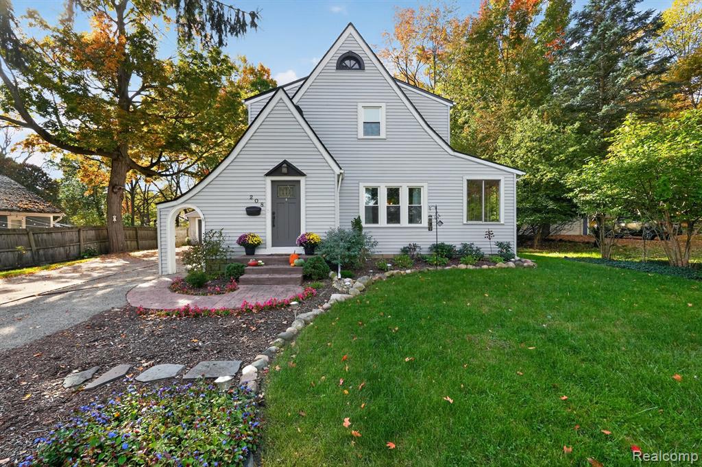 208 E South Holly Road — photo