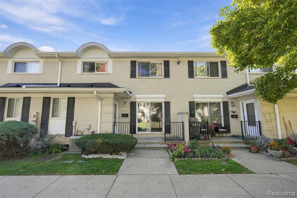8673 Winchester Drive — photo