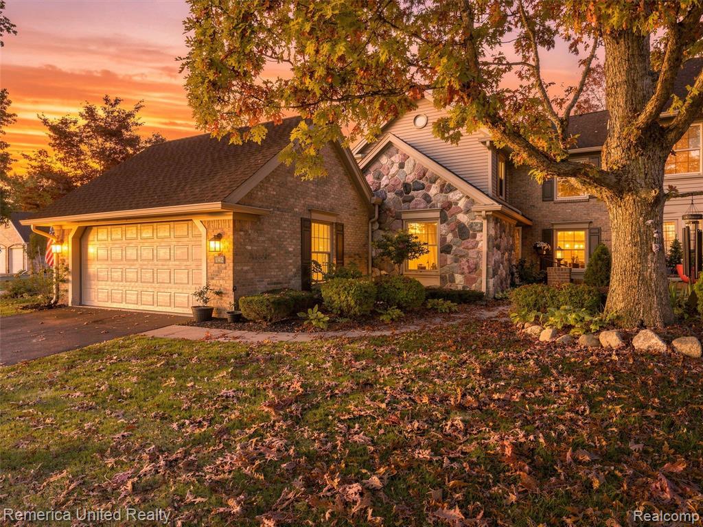 4742 Pine Eagles Drive — photo