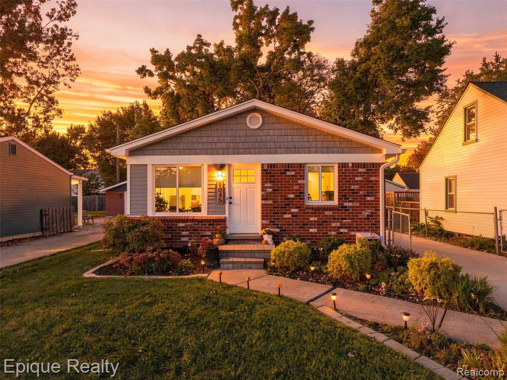 1045 Arthur Drive — photo