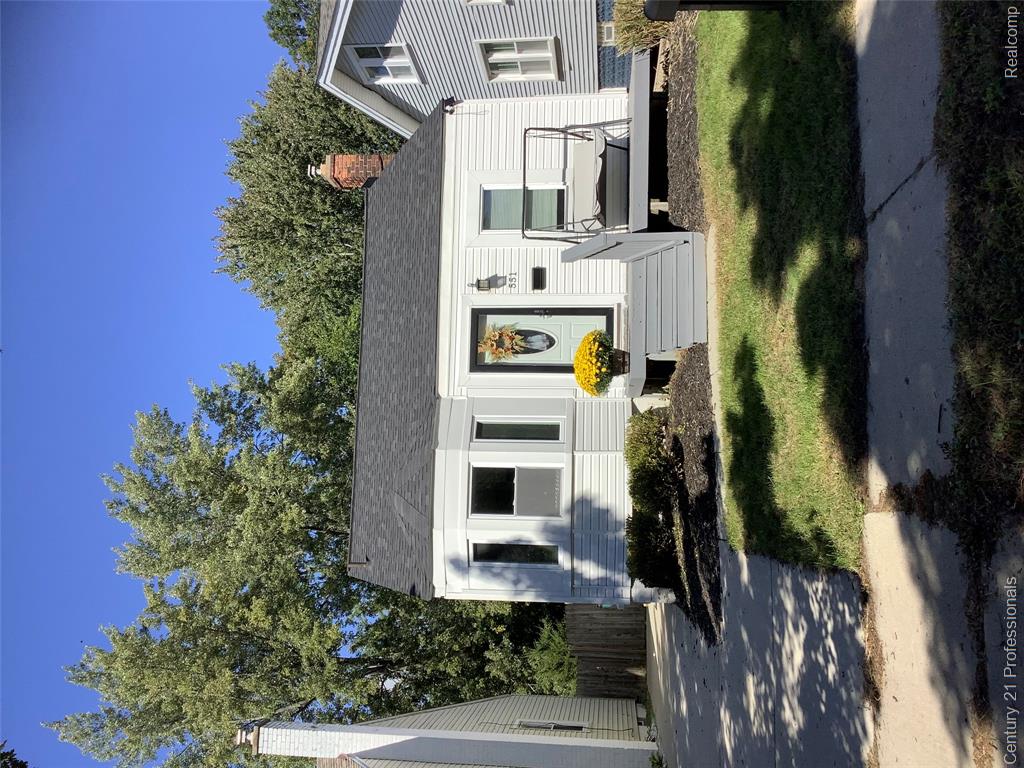 551 E Maplehurst Street — photo