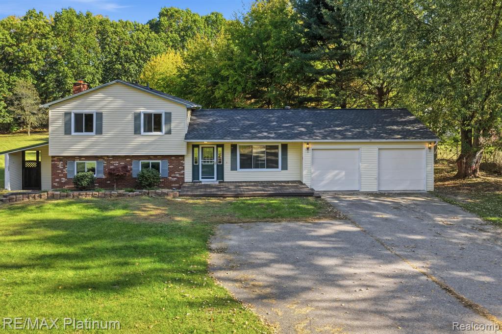 16365 Whitaker Road — photo