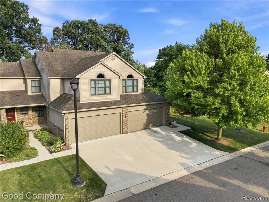 45117 Coachman Court — photo