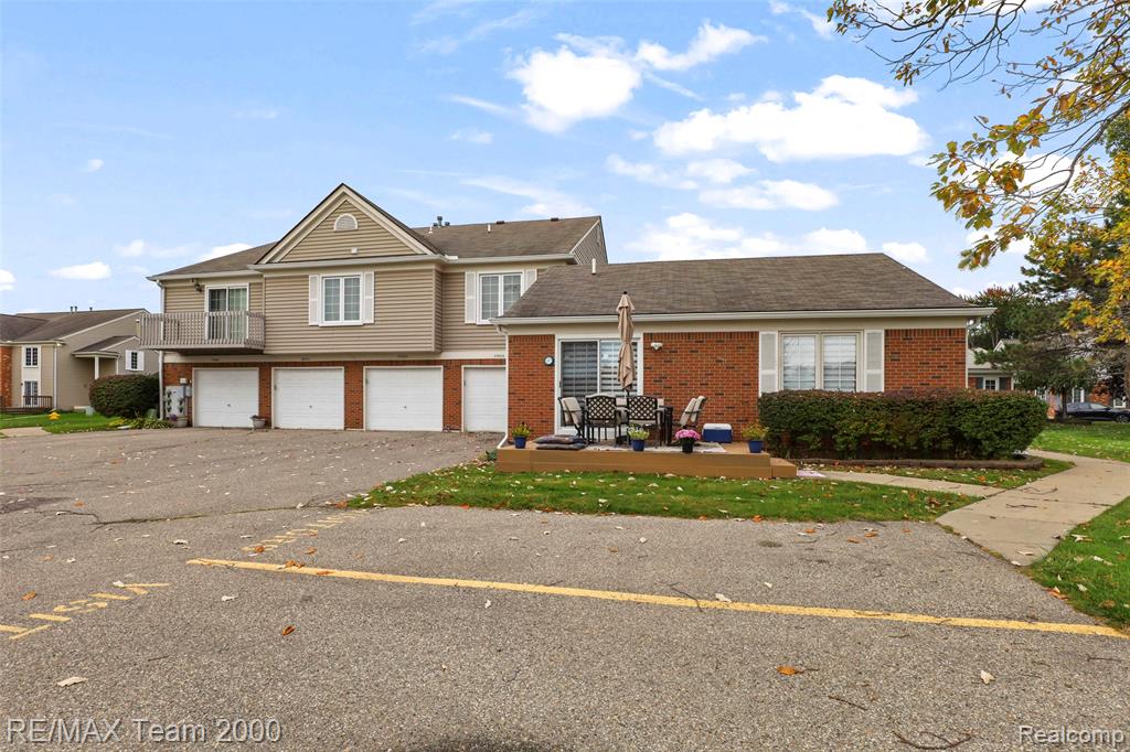 37424 Stonegate Circle — photo