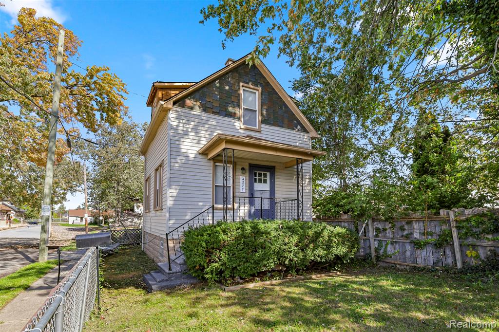 4277 Pitt Street — photo