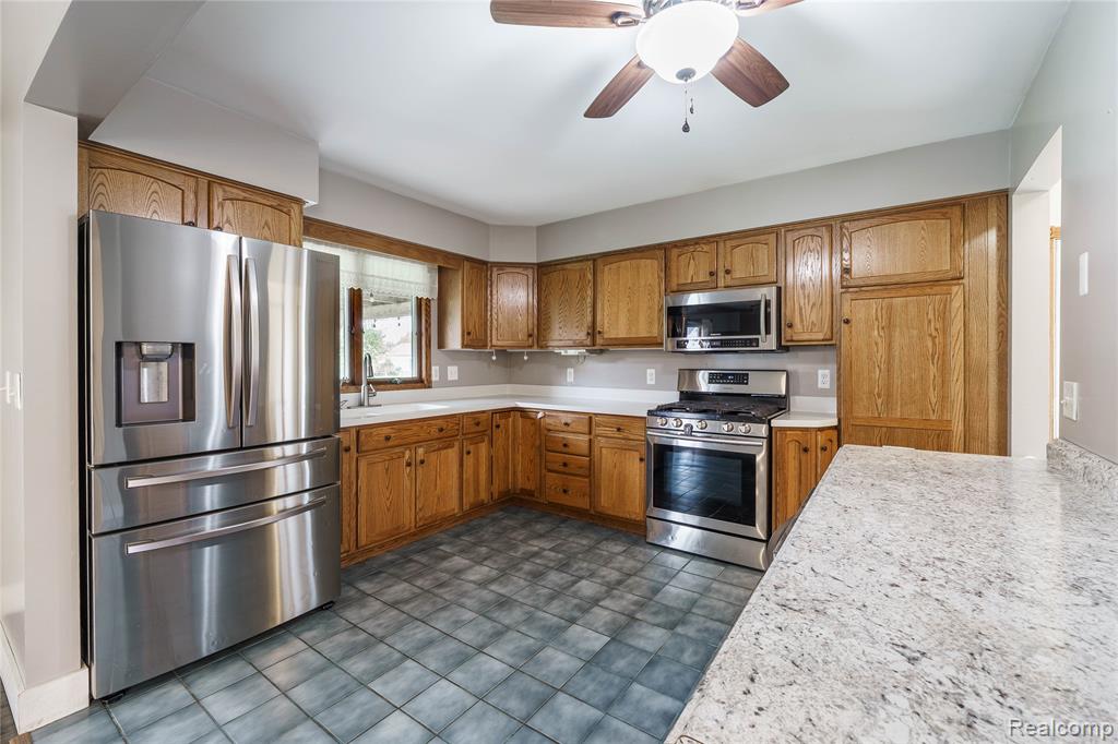665 Maple Drive, Dundee, MI 48131 — photo 3