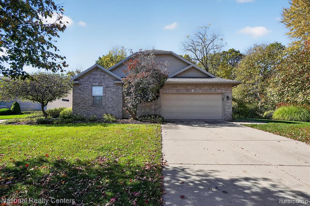 2311 Sapphire Lane — photo