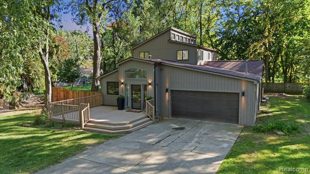 5445 Savoy Drive — photo