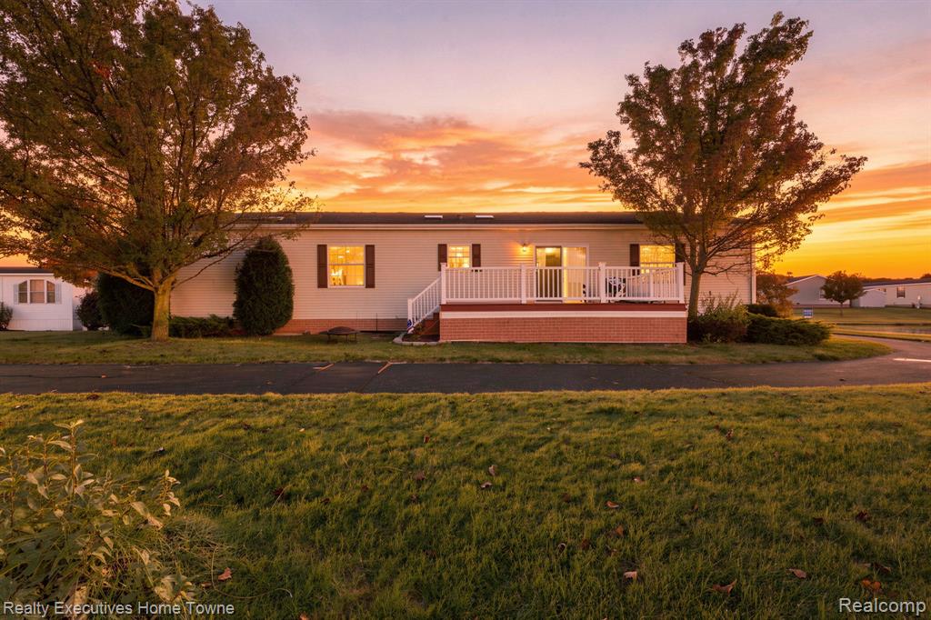 57524 Verellen Court — photo