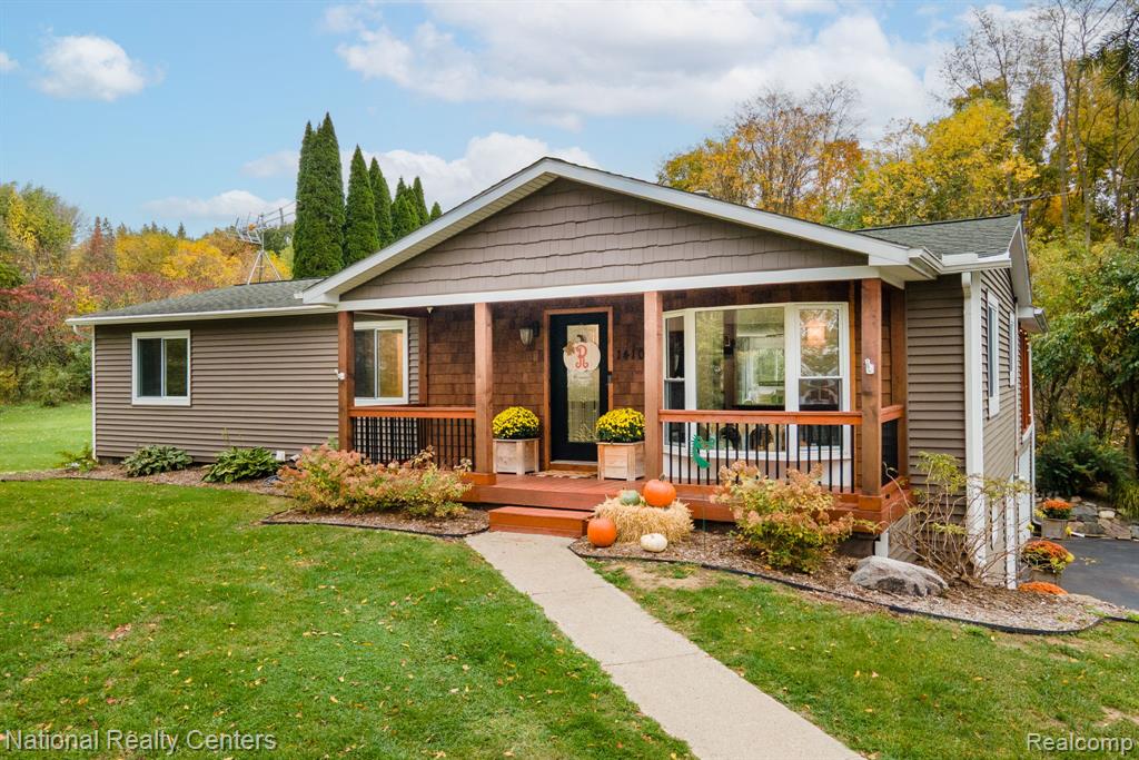 1410 W Silverbell Road — photo