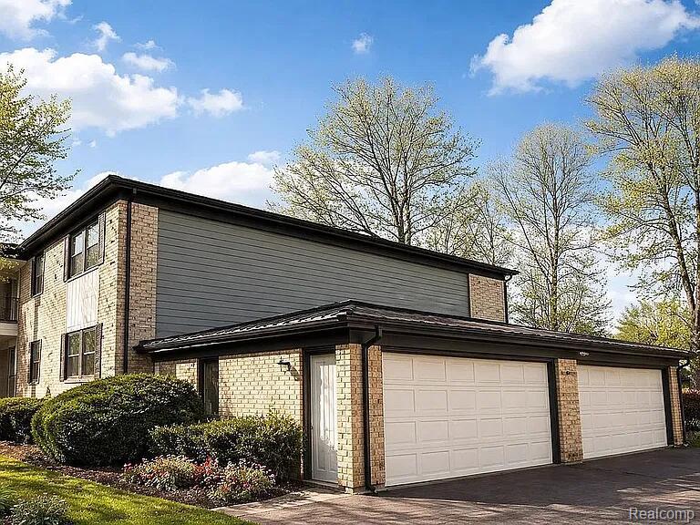 30050 Wildbrook Drive — photo