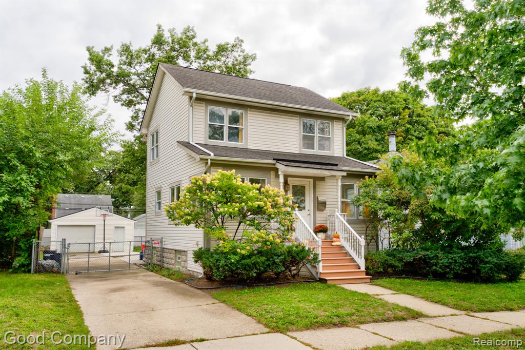 1665 W Troy Street — photo