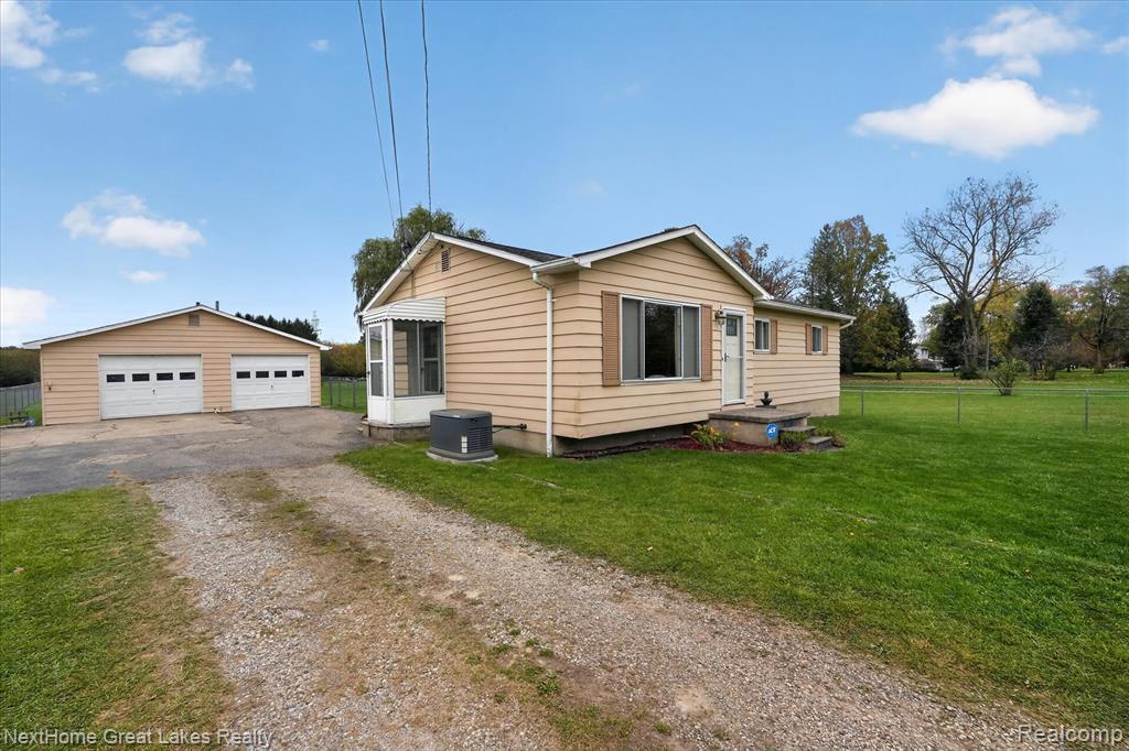 5154 N Center Road, Flint, MI 48506 — photo 2